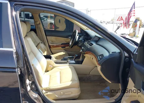 2011 Honda Accord 3.5 Ex-L z USA, uszkodzony, nr VIN 1HGCP3F87BA011471